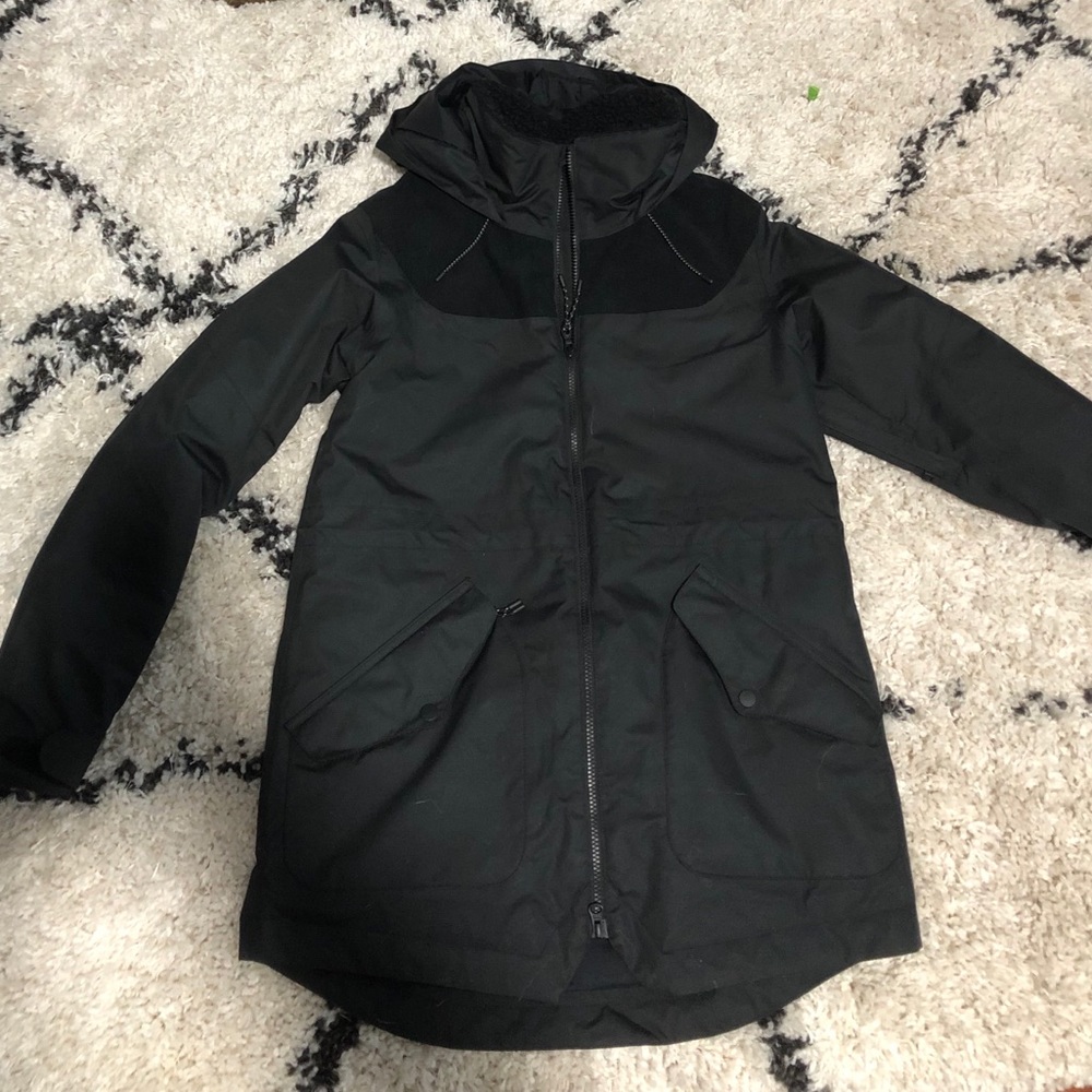 Burton snow jacket prowess